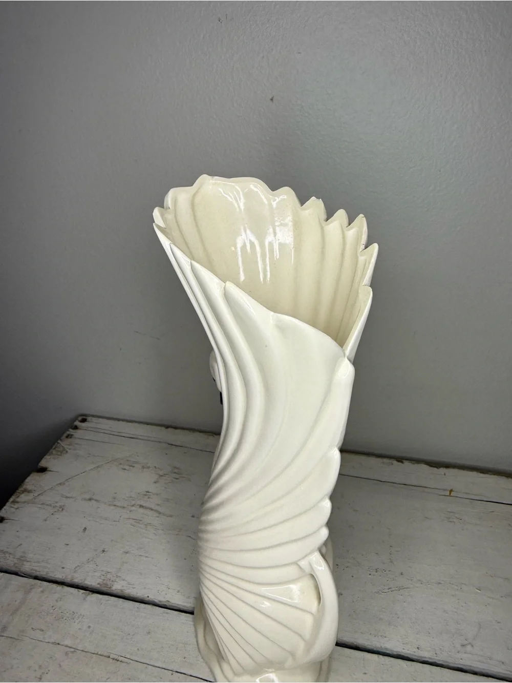VTG Maddux California White (off) Swan w/Black Eyes & Black Beak Vase 12” tall